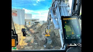 TRIMBLE EARTHWORKS GPS  ENGCON EC209 Tiltrotator [upl. by Nylde]