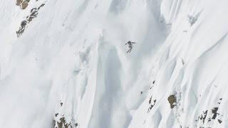 Skier Outruns Massive Avalanche [upl. by Werna]