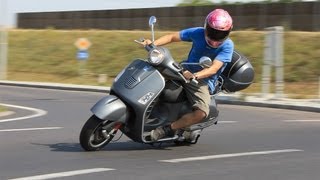 Vespa GTS 300 Super Sport Akrapovic Test [upl. by Bradley282]