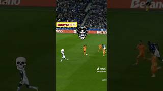 🚨 Ferland Mendy 1000 IQ moment [upl. by Dnalsor]