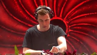 Dimitri Vegas amp Like Mike Tremor Martin Garrix Live at Tomorrowland 2014 FULL Mainstage [upl. by Lyman]