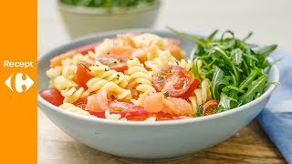 Koude pastasalade met gerookte zalm [upl. by Ahseneuq]