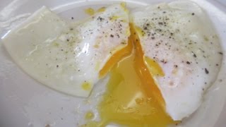 EGG OVER EASY  How to make PERFECT OVER EASY EGGS demonstration [upl. by Lobel]