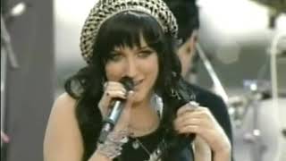 Ashlee Simpson  quotPieces Of Mequot Live on MTV Video Music Awards 2004 PreShow [upl. by Dall]