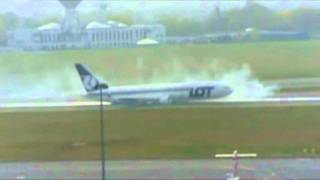 Boeing 767 Emergency Landing Warsaw 2011 [upl. by Rimat]