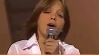 Debut de Luis Miguel en Siempre en Domingo 112 enamorados Video Original de la Serie de Netflix [upl. by Anahahs716]