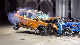 Dacia Sandero Crash Test [upl. by Atinav]