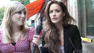 Bref  Linterview des filles de Bref [upl. by Buckels65]