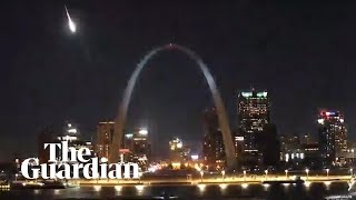 Huge meteor lights up Missouri sky [upl. by Nadya]