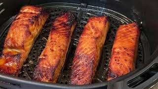 Honey Glazed Salmon In the Air Fryer [upl. by Daniyal]