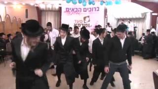 JEWISH PEOPLE DONT HAVE RHYTHM  Rabbi Jacob Dance Remix [upl. by Kath]