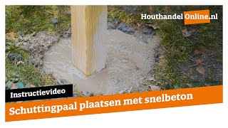 Schuttingpaal plaatsen met snelbeton — Houthandelonline 5 [upl. by Elleval30]