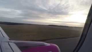 lot samolotem Wizzair z London Luton do Poznań  Aicraft Wizzair flight [upl. by Brandes]