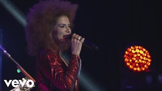 Vanessa Da Mata  Não Me Deixe Só Ao Vivo [upl. by Ffirahs]