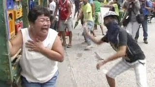 Clashes over Manila slum demolition [upl. by Ecnatsnoc768]