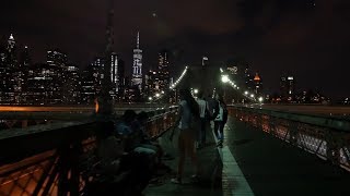 ⁴ᴷ Walking the Brooklyn Bridge to Manhattan in New York City at Night [upl. by Ikey565]